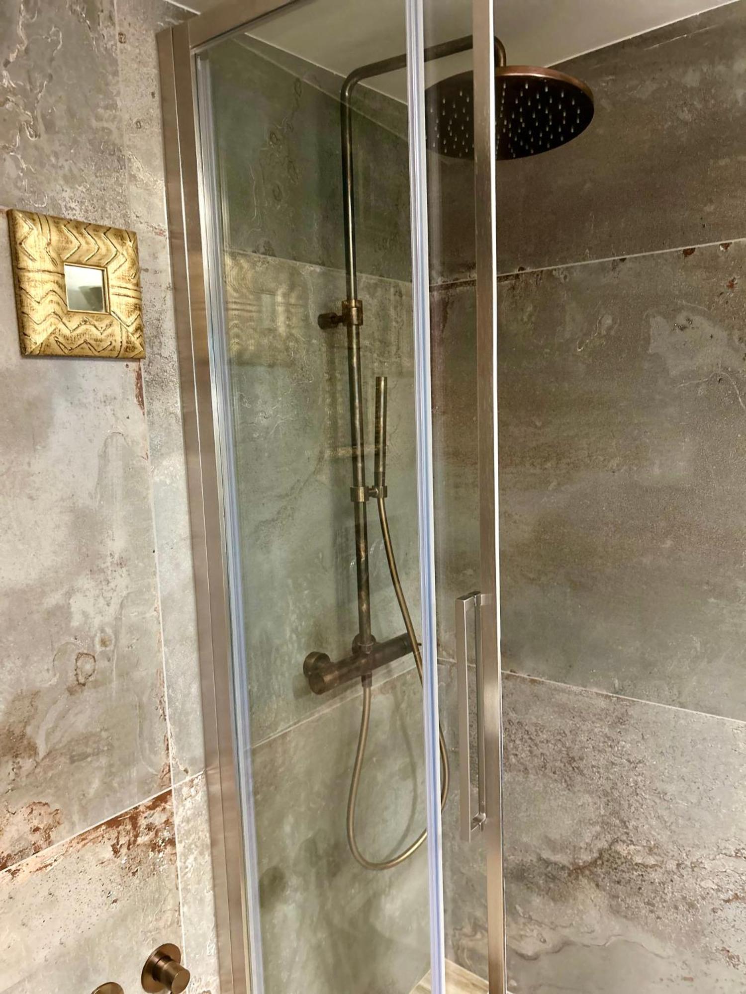 شقة Portrait Luxury Loft باري المظهر الخارجي الصورة
